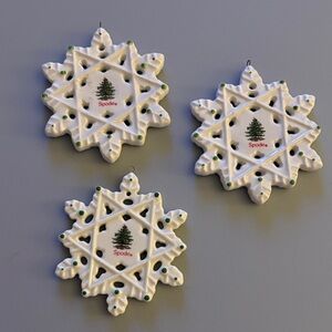 Set of 3 White Spode Snowflake Christmas Tree Ornaments
by SPODE